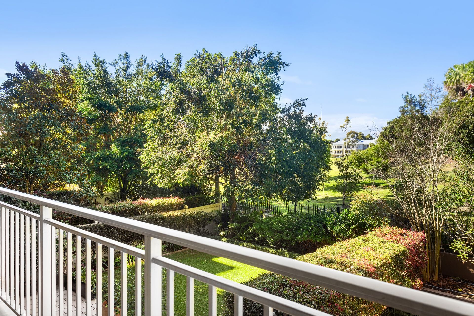 23/21-25 Peninsula Drive Breakfast Point NSW, Breakfast Point - Thumbnail 2