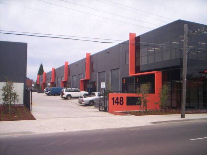 INNER CITY- AS NEW 65SQM WAREHOUSE/STORAGE UNIT.