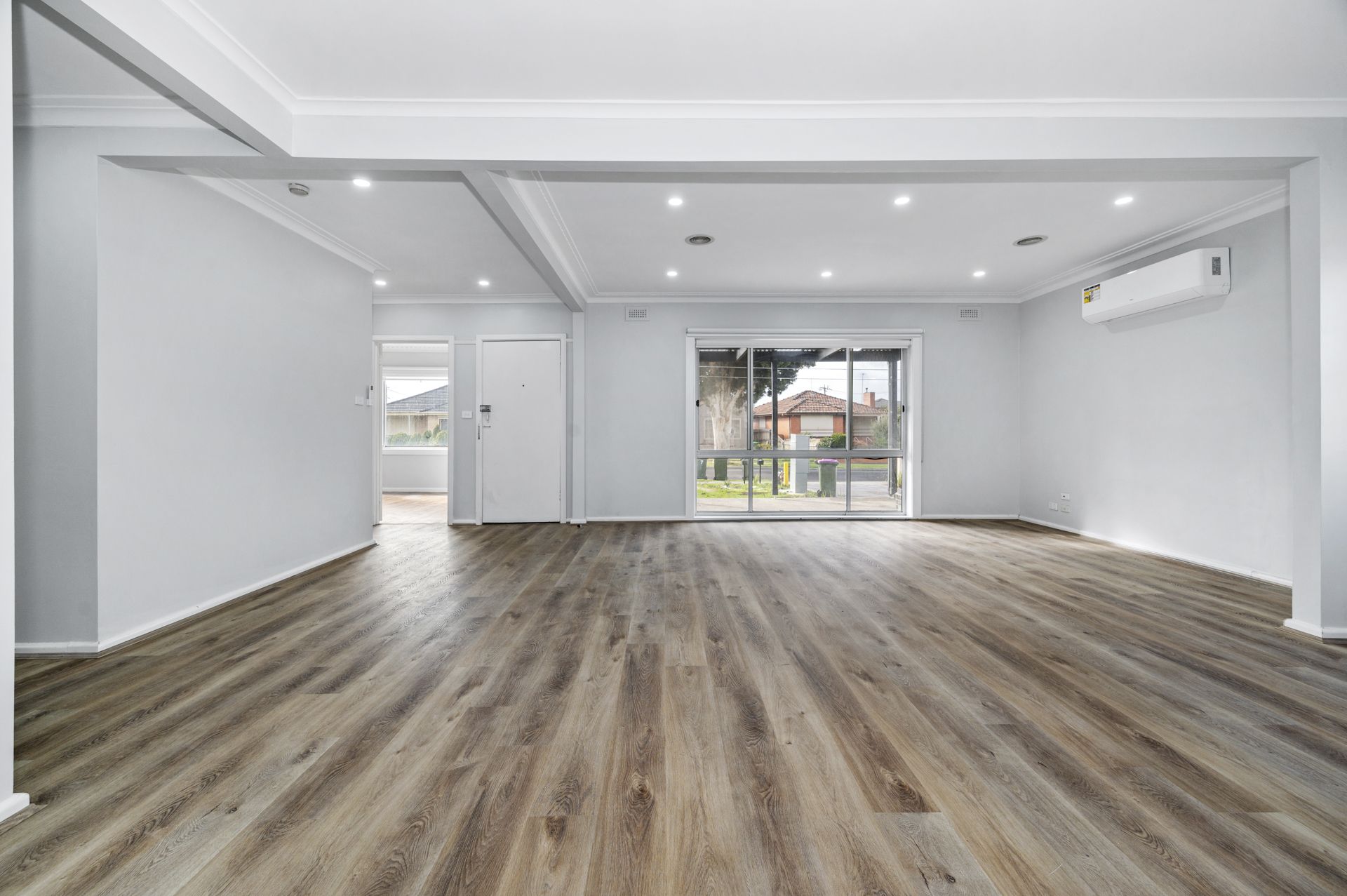 Charming 3 Bedroom Unit
