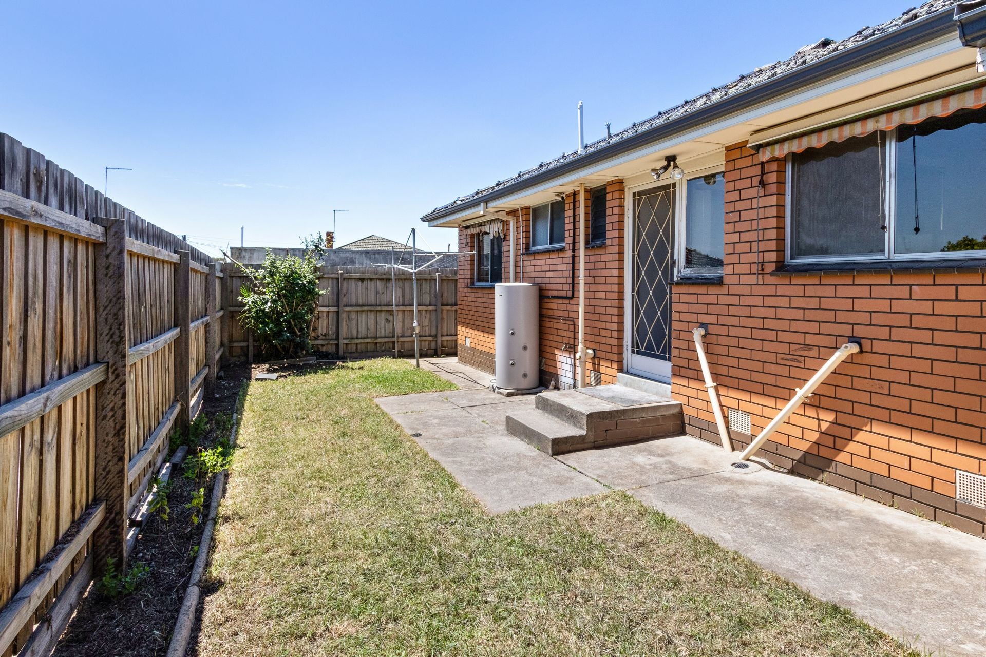 THE PERFECT TWO BEDROOM UNIT!