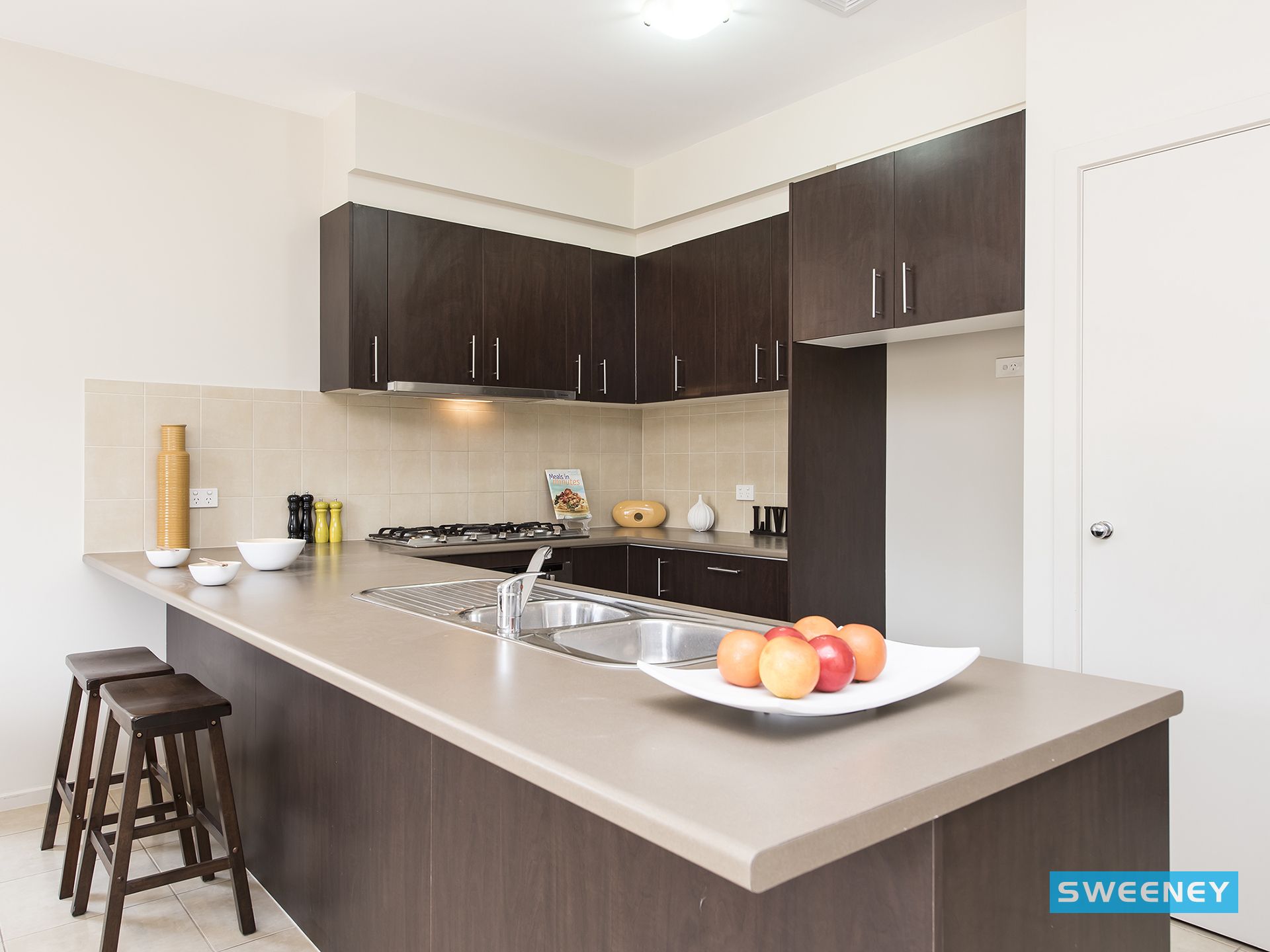 8/30-40 College Street, Caroline Springs - Thumbnail 3