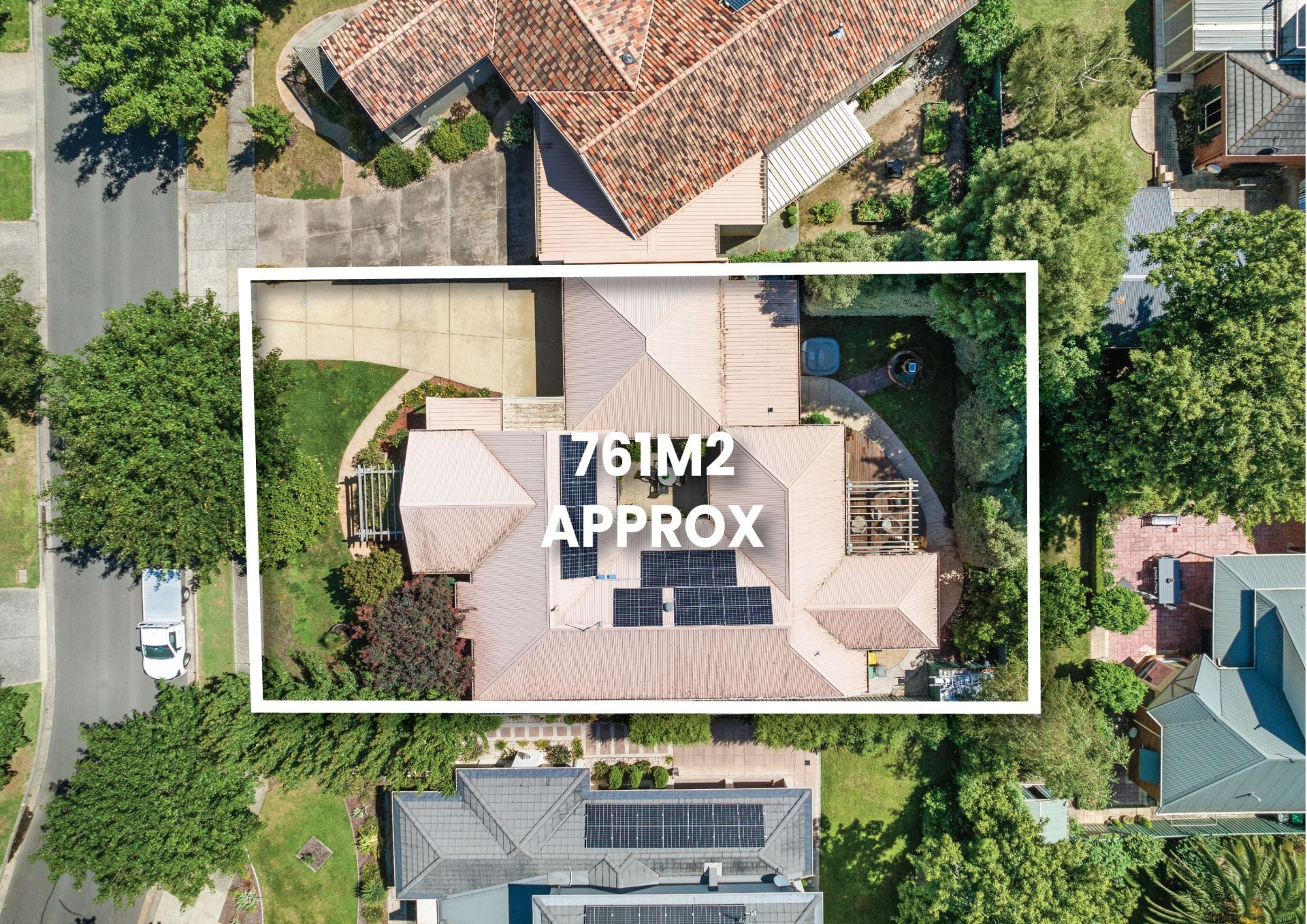 17 St Glens  Way, Lake Gardens, Lake Gardens - Thumbnail 5