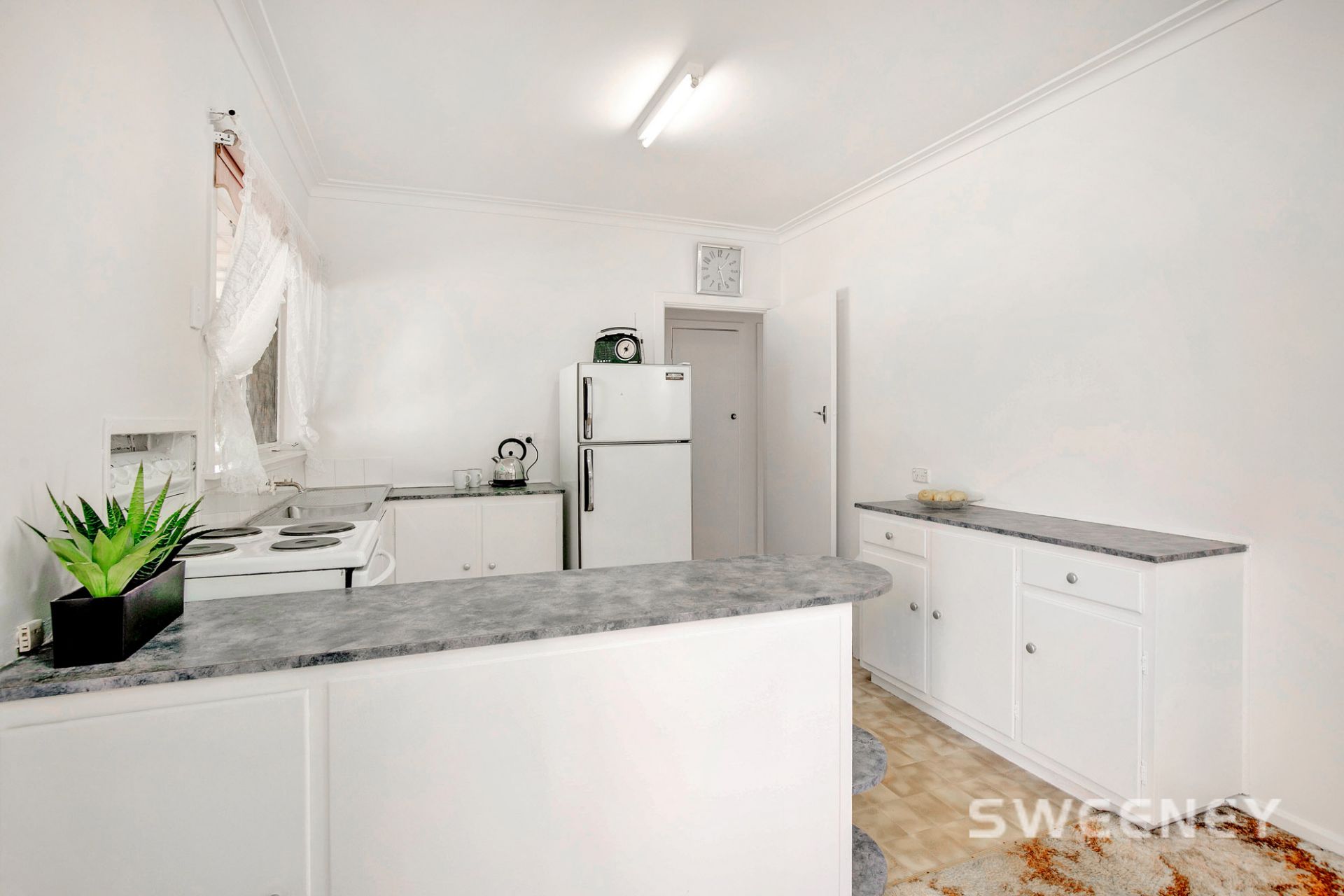 27 Chifley Avenue, Altona - Thumbnail 8
