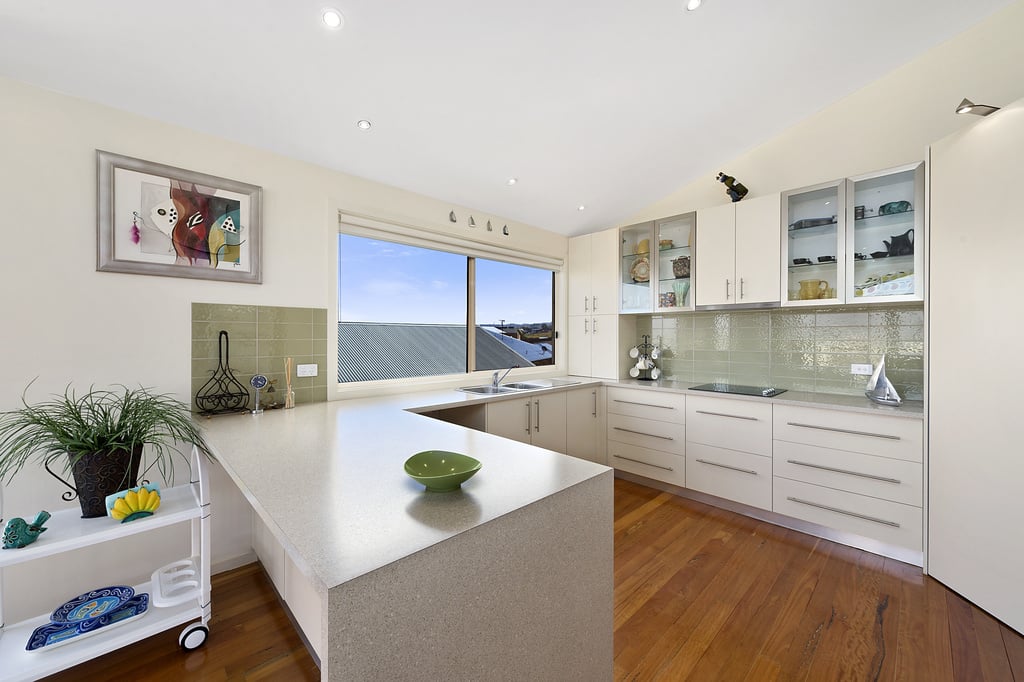 16 Seaview Drive, Apollo Bay, VIC, Apollo Bay - Thumbnail 5