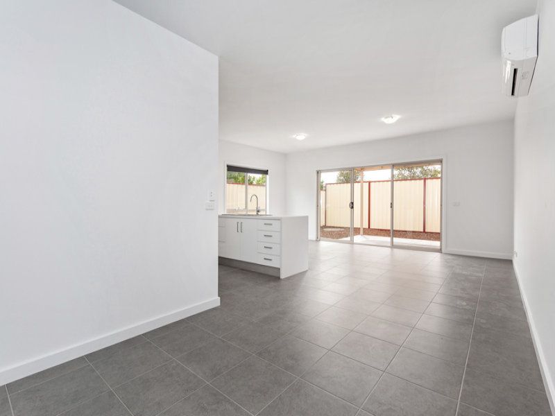 68B Cooper Avenue, Altona North - Thumbnail 4