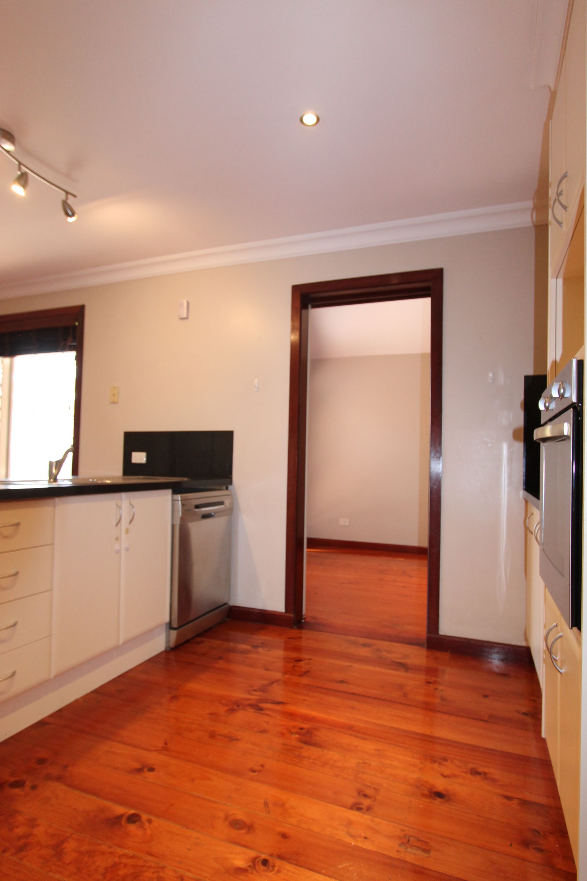WARM & INVITING FAMILY HOME !!!