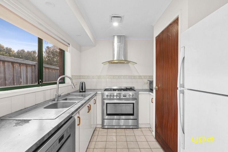 37 McGuigan Drive Cranbourne West VIC, Cranbourne West - Thumbnail 5