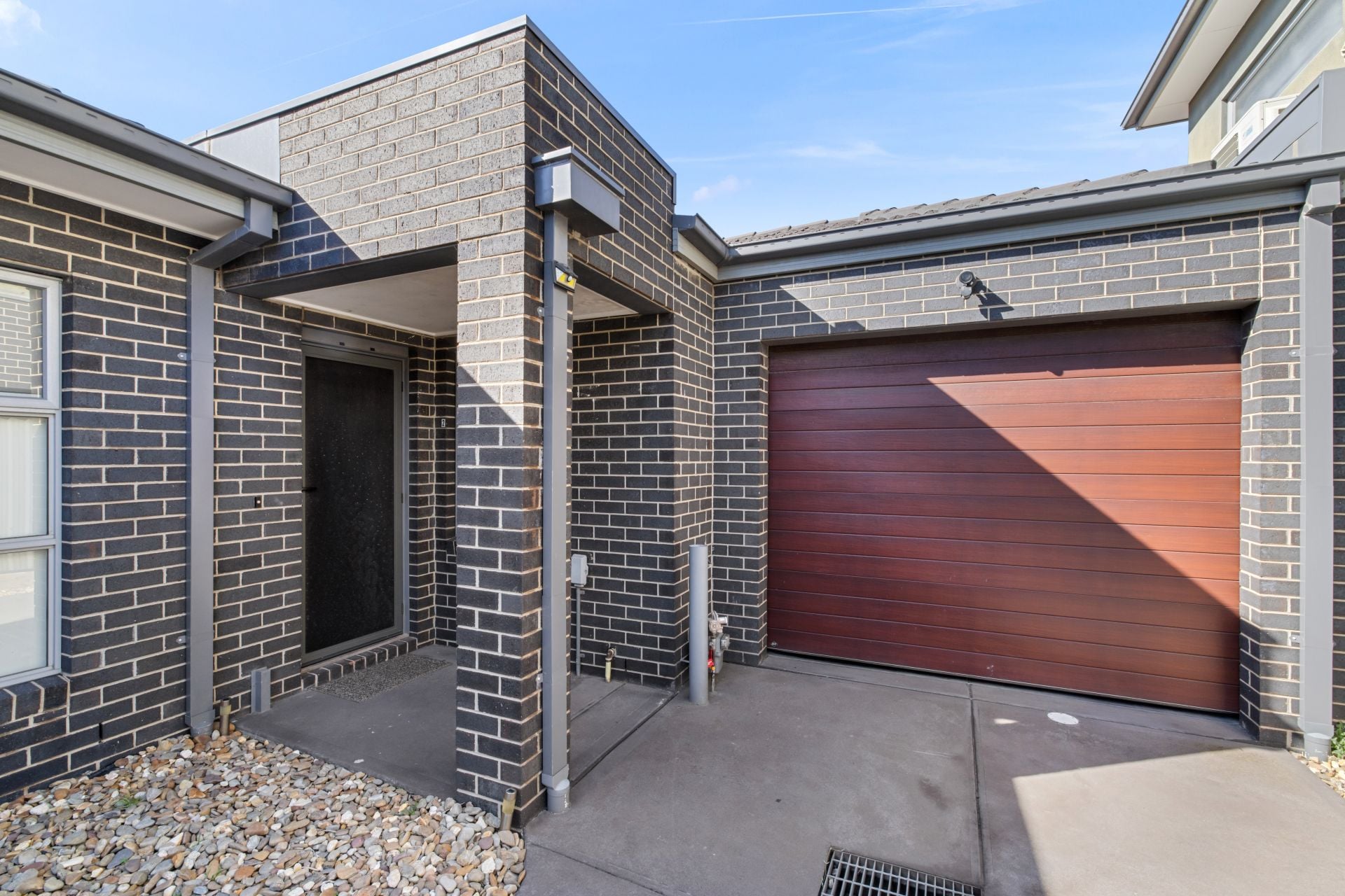2 BEDROOM MODERN UNIT
