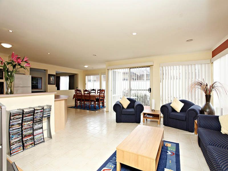 11 Springfield Close, Caroline Springs - Thumbnail 7
