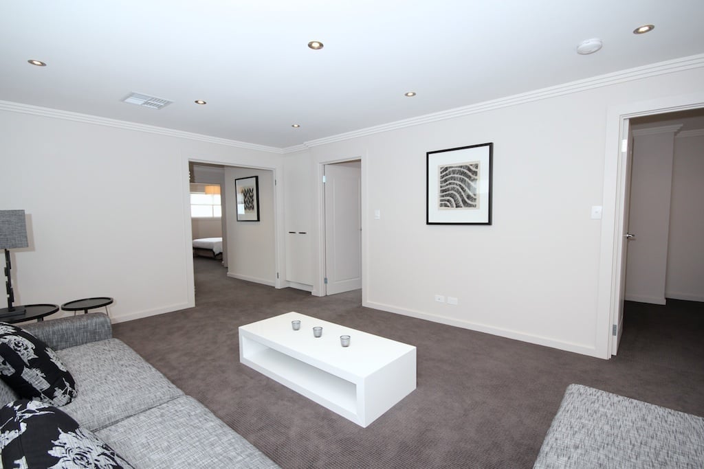 18 The Strand Lightsview 5085