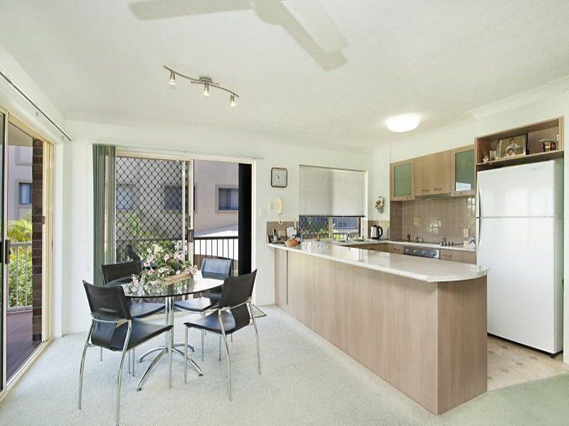 3/137 Golden Four Drive 'Golden Palm Court' BILINGA QLD, Bilinga - Thumbnail 3