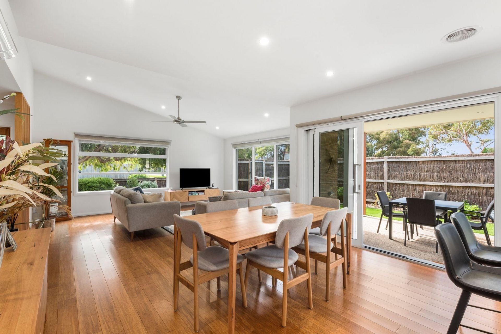 1/1-3 Callistemon Court Ocean Grove VIC, Ocean Grove - Thumbnail 3