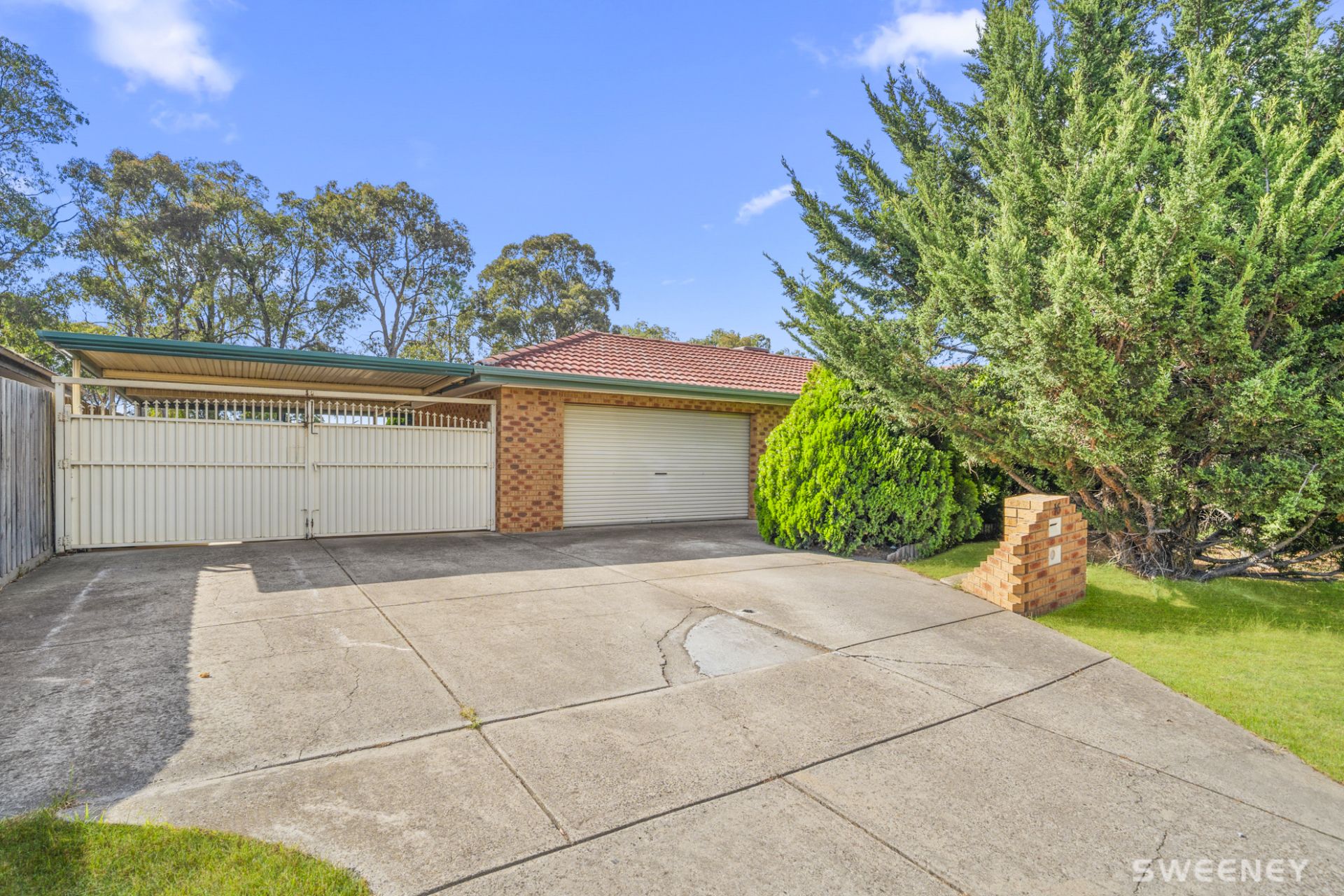 14-16 Oakdene Grove South, Altona Meadows - Thumbnail 2
