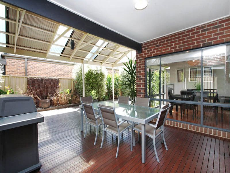 38 Central Parkway, Caroline Springs - Thumbnail 7
