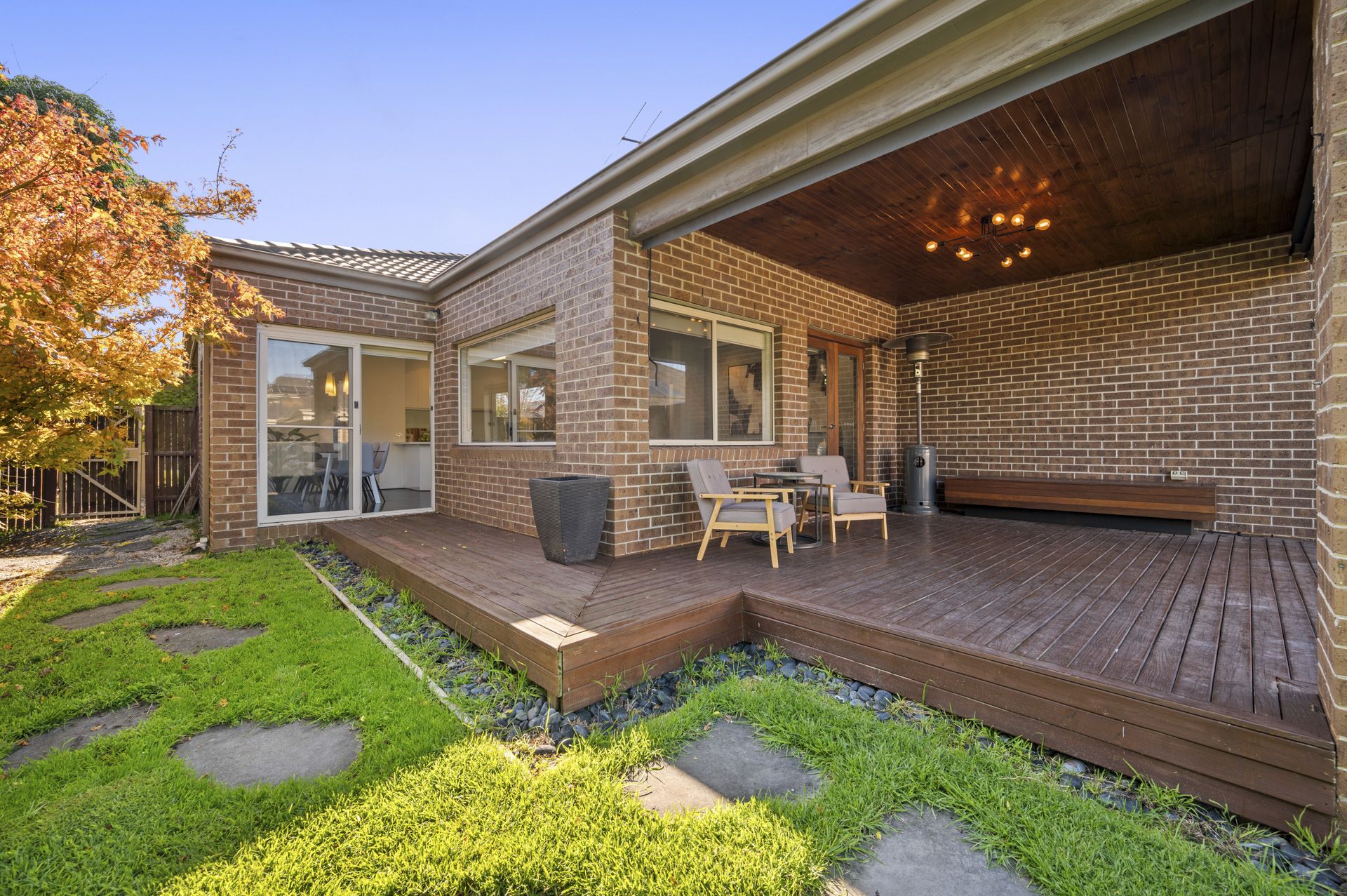 Luxurious Contemporary Family Living