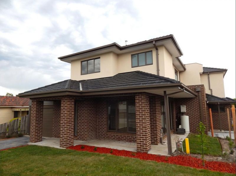 2/105 Purinuan Road, Reservoir
