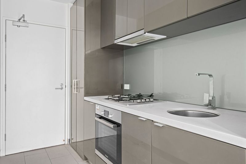 1103/33 Clarke Street, Southbank - Thumbnail 8