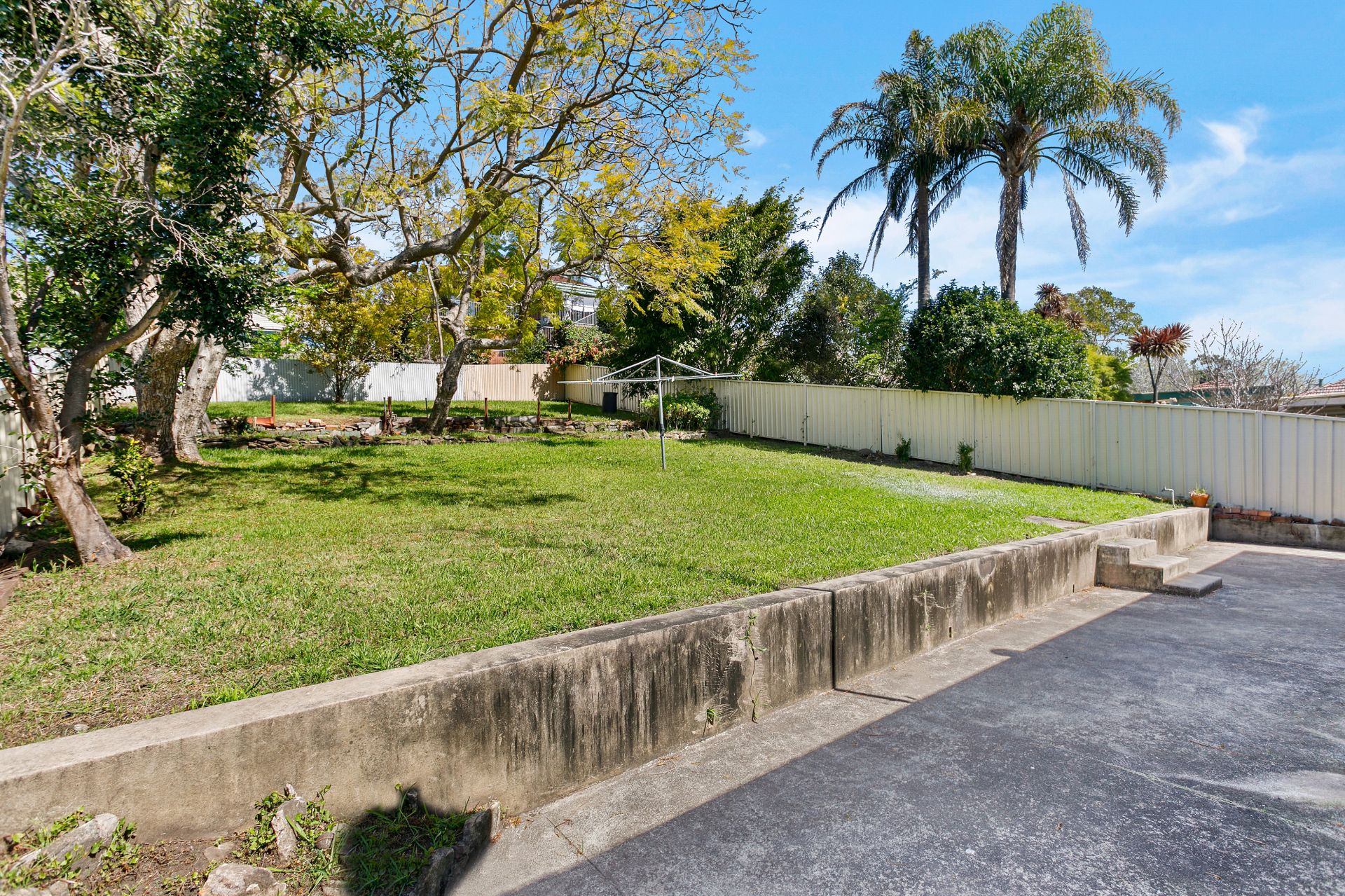 Real Estate For Lease 19 Rowland Avenue Wollongong , NSW