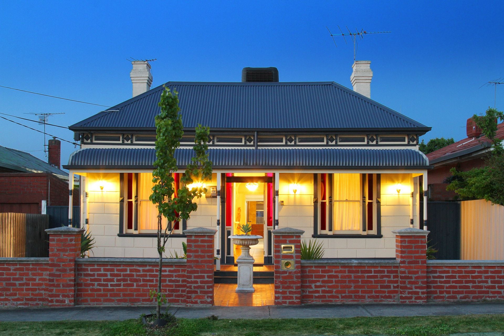 Perfect Blend Of Classic And Contemporary Style