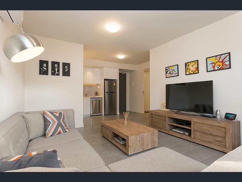 1/286 Hawthorn Road, Caulfield - Thumbnail 3