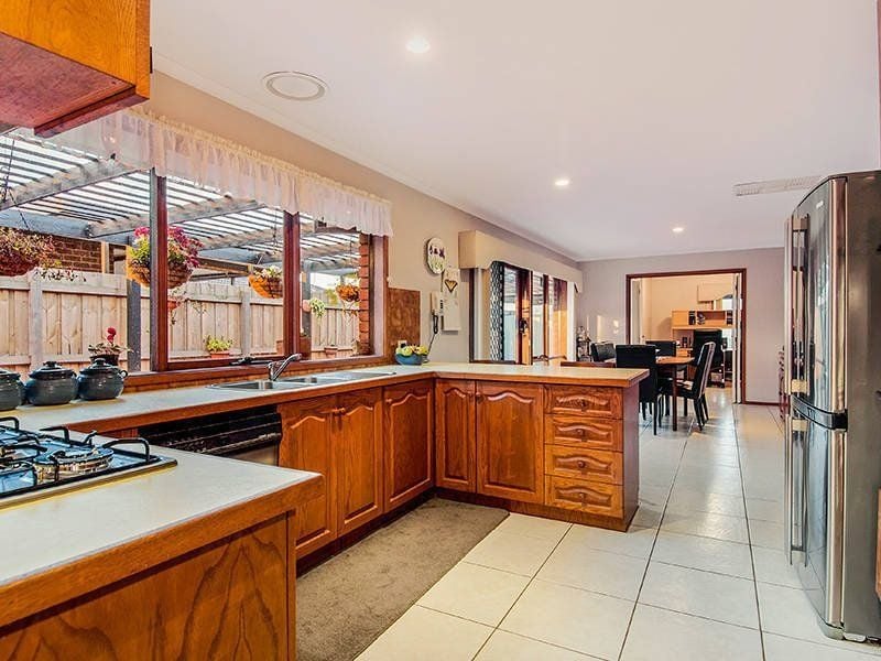 63 Ailsa Street South, Altona Meadows - Thumbnail 5