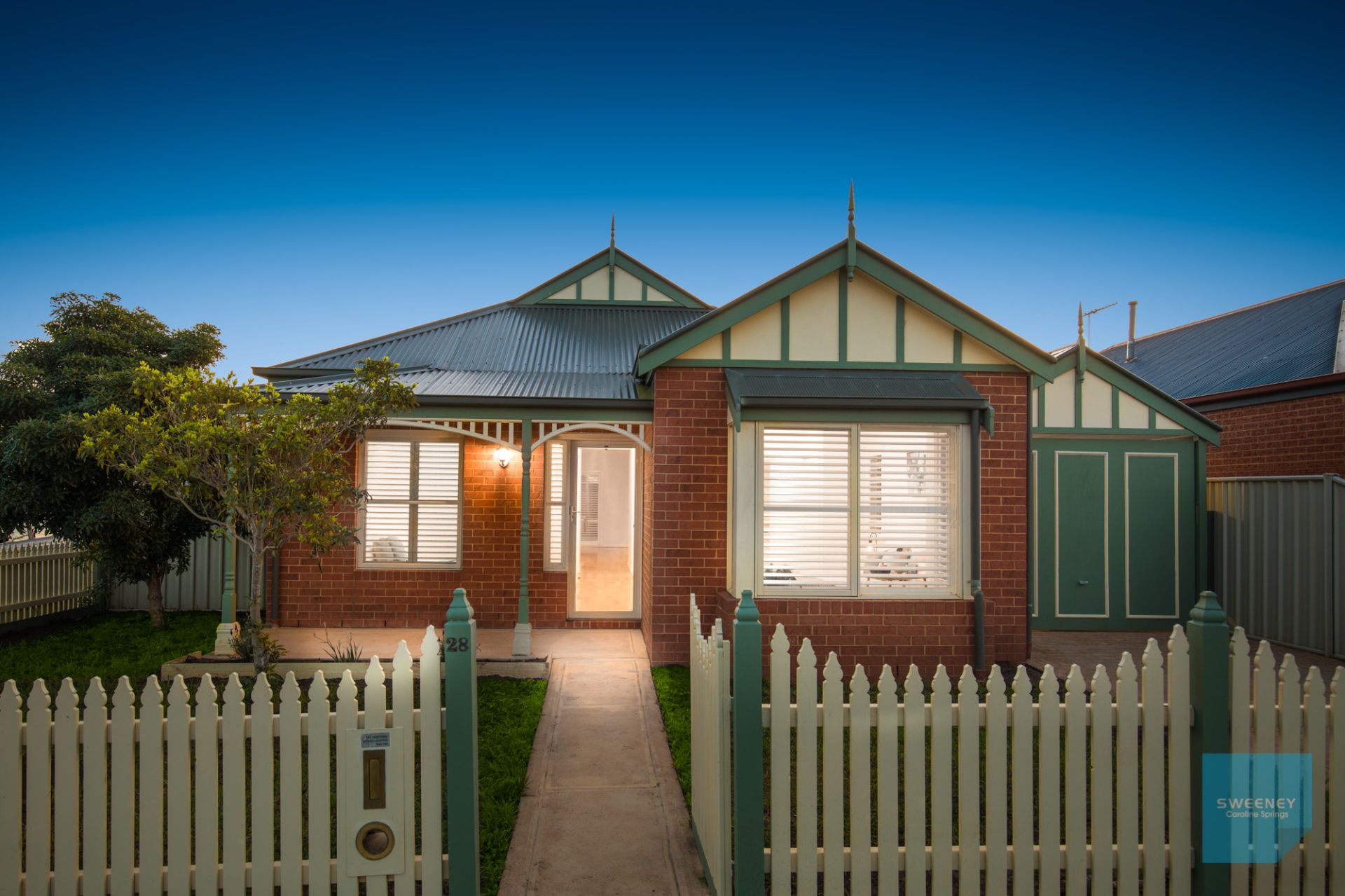 28 Cleland Way, Caroline Springs - Thumbnail 2