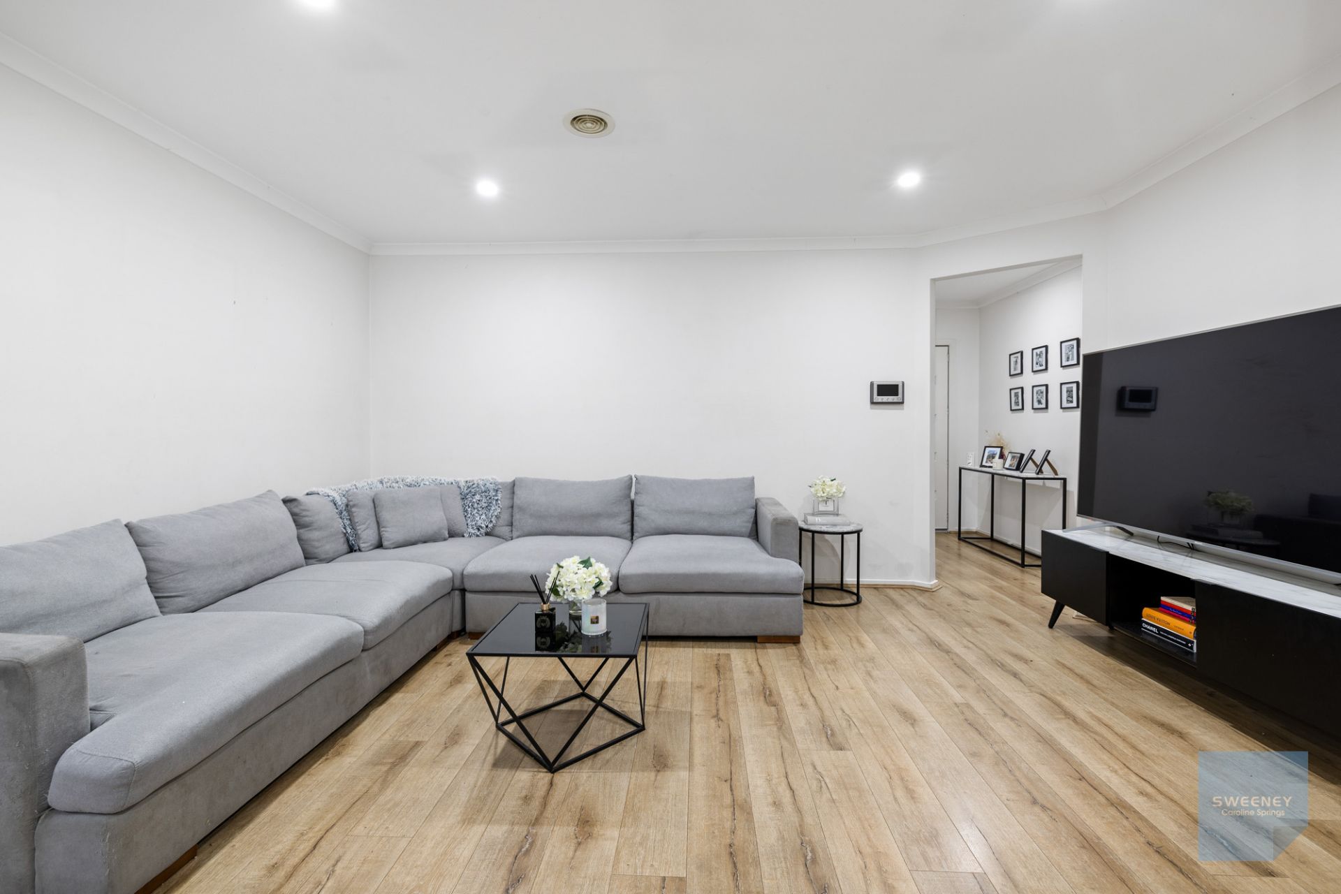 23 Zodiac Way, Fraser Rise - Thumbnail 8