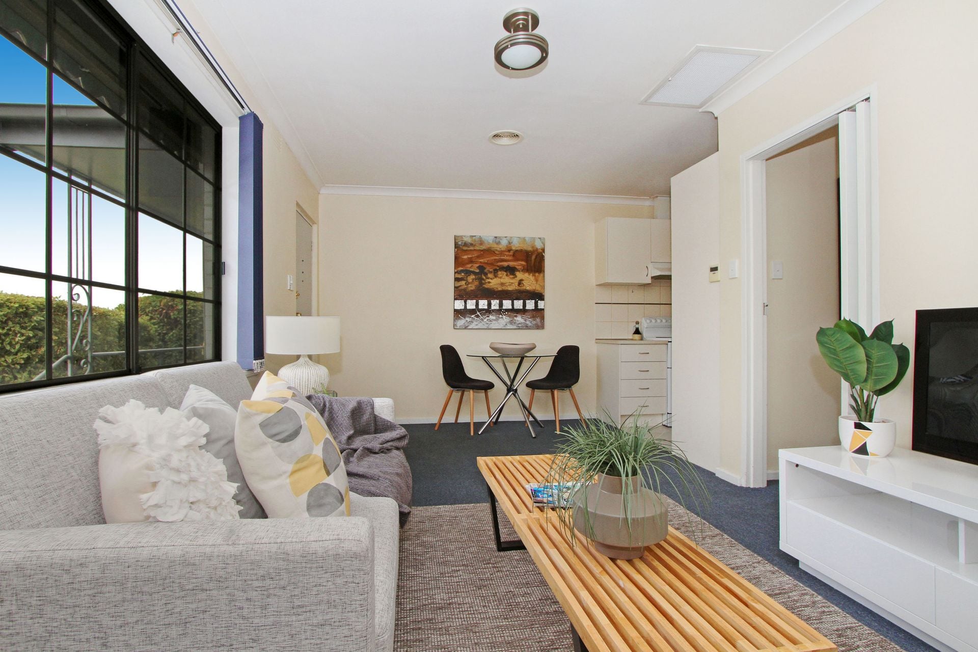 ONE BEDROOM WITH DUCTED HEATING AND AIR CONDITIONING