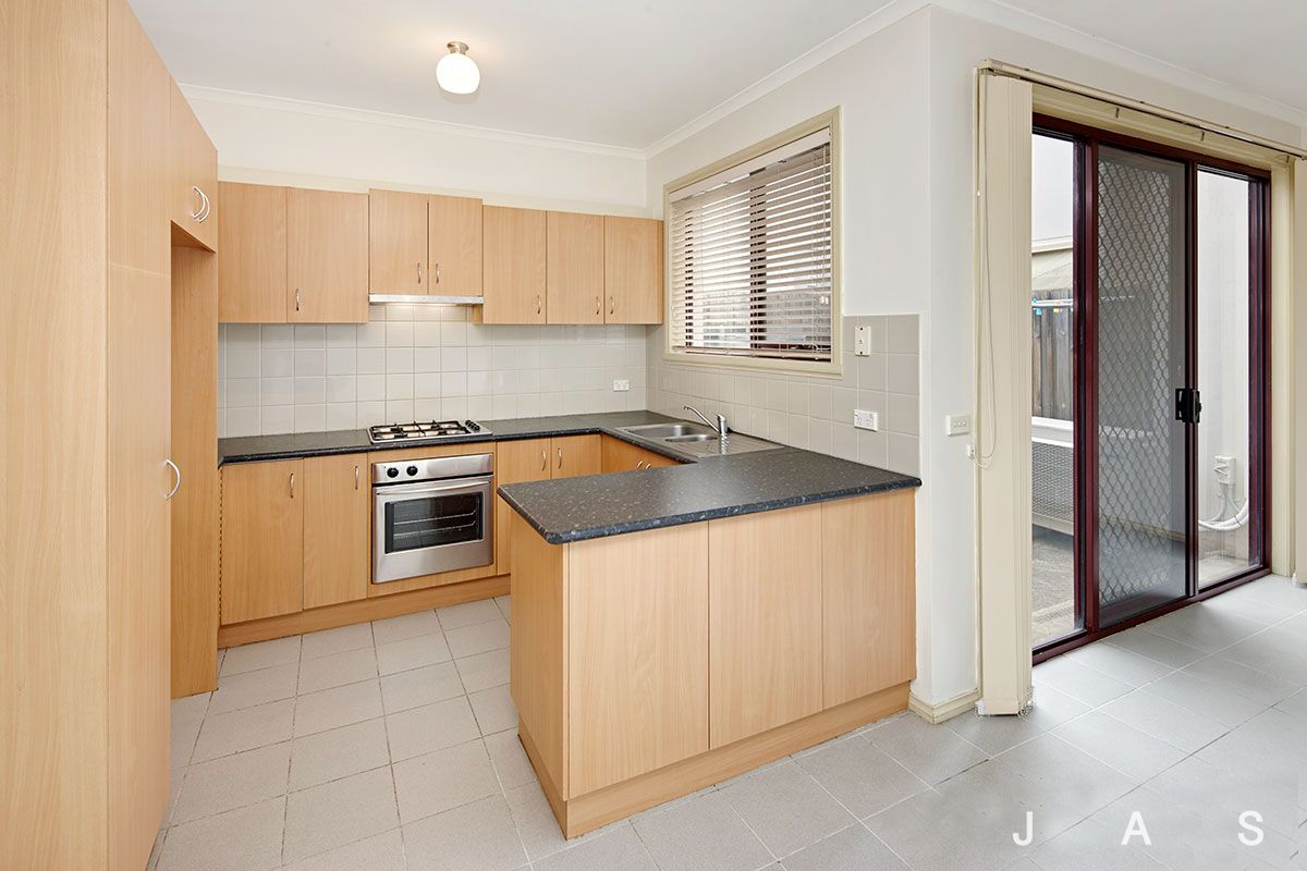 3 Lincoln Mews Kensington VIC, Kensington - Thumbnail 3