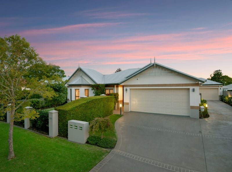 Excutive Living in a Premiere Position