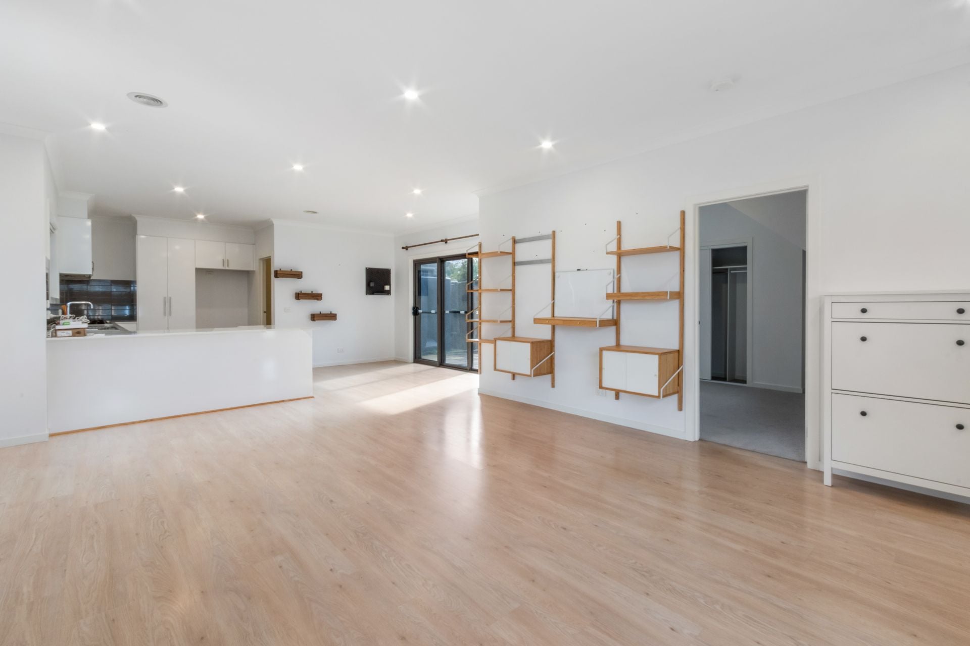 DELIGHTFUL 3 BEDROOM HOUSE IN RESERVOIR