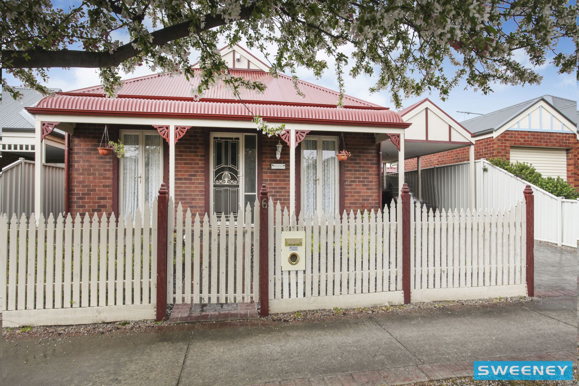 6 Dunstall Gardens, Caroline Springs - Thumbnail 2