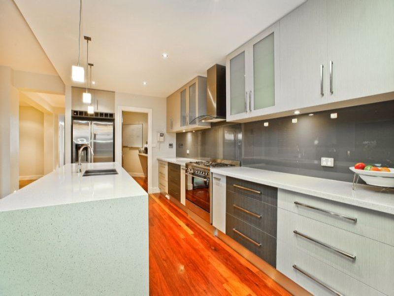 5 Holcolme Street, Caroline Springs - Thumbnail 3