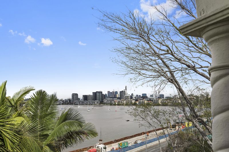 Real Estate For Sale 19 Hillside Crescent Hamilton , QLD