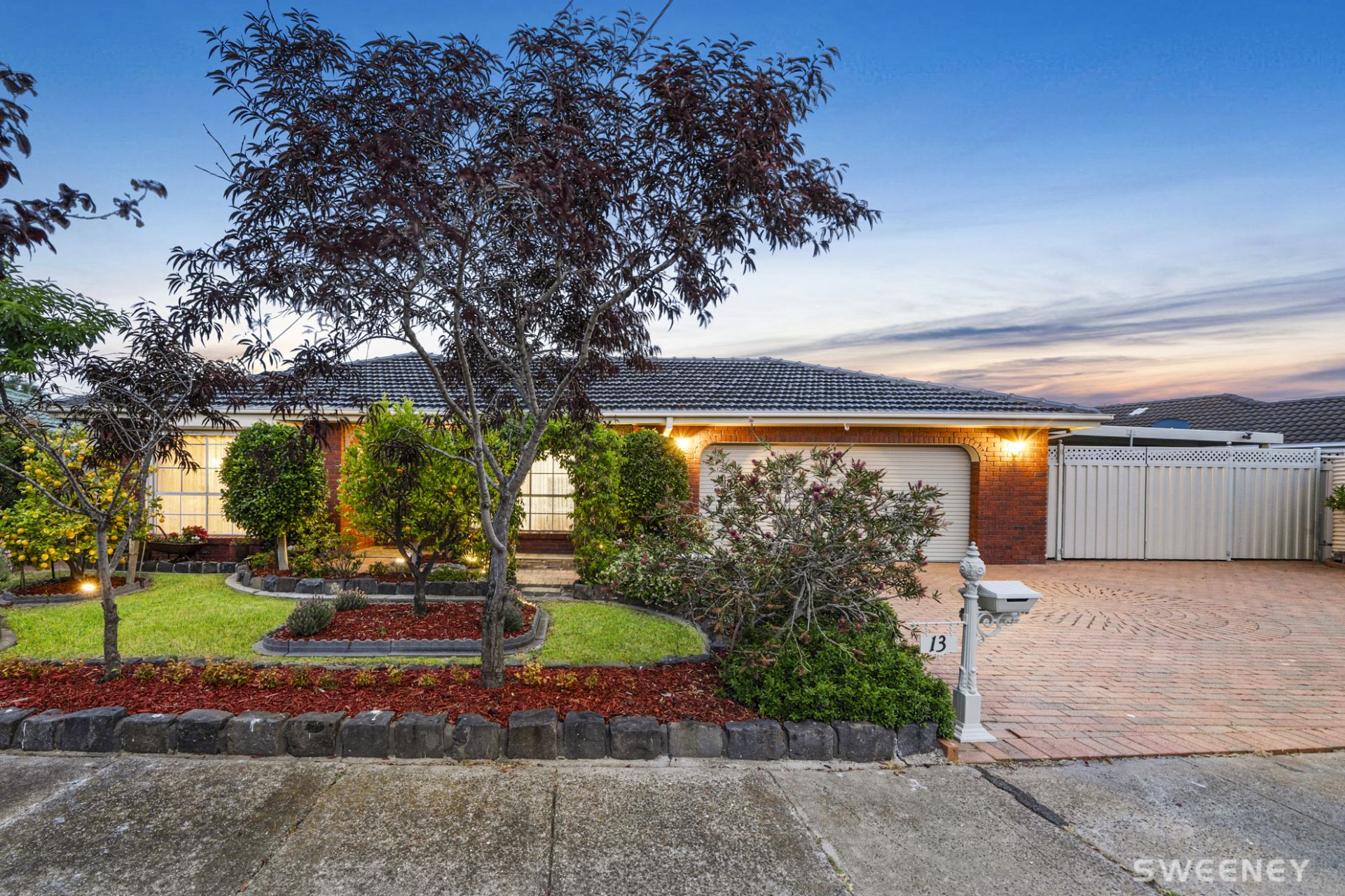 13 Cheasley Place, Altona Meadows - Thumbnail 2