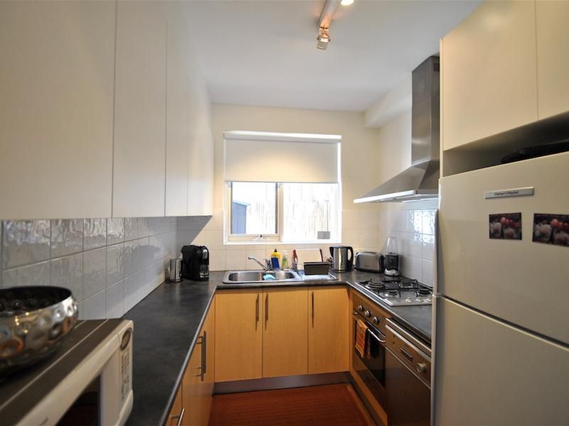 2/24 Blenheim Street, St Kilda East - Thumbnail 4