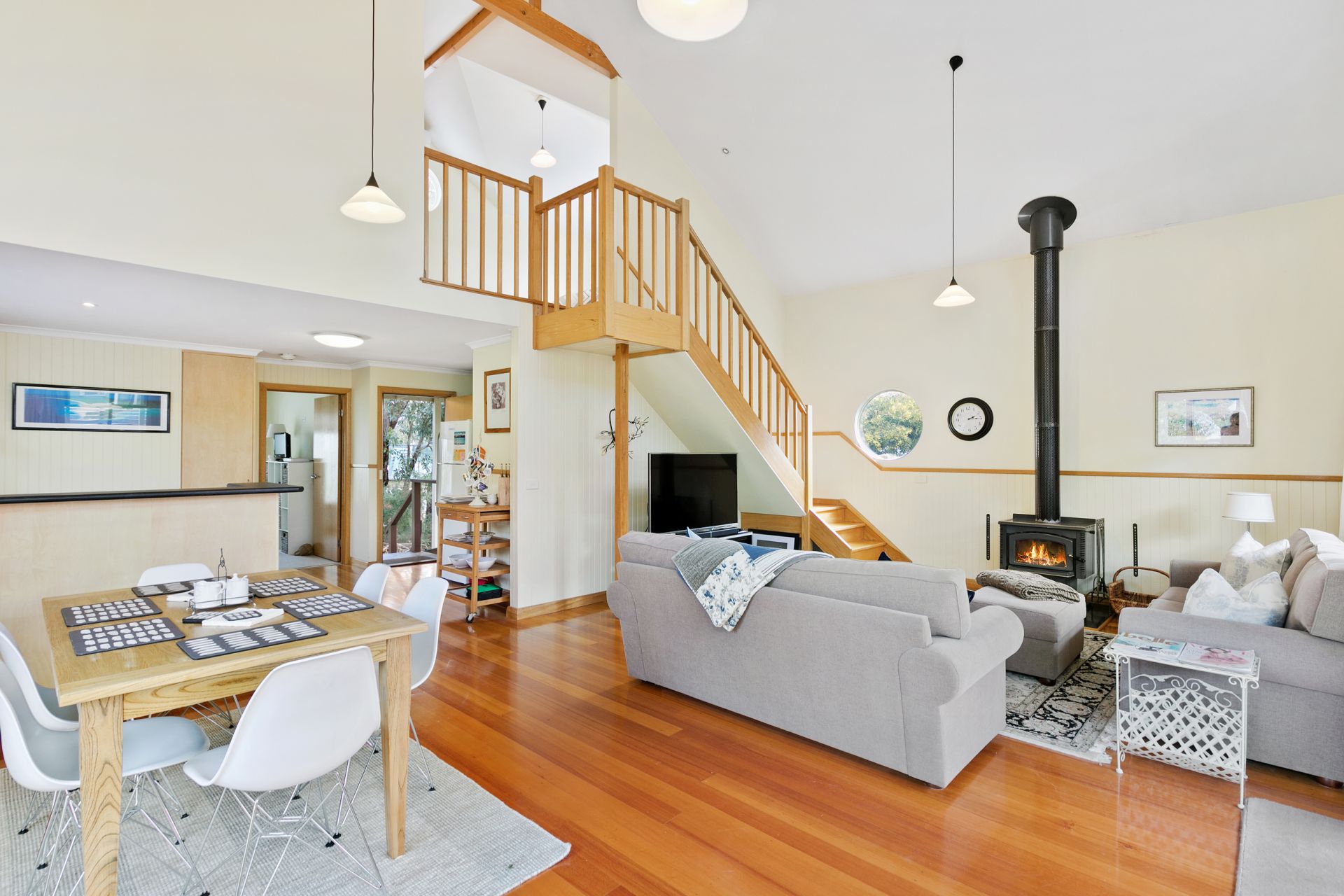 Real Estate For Sale 5a Philip Street Aireys Inlet , VIC