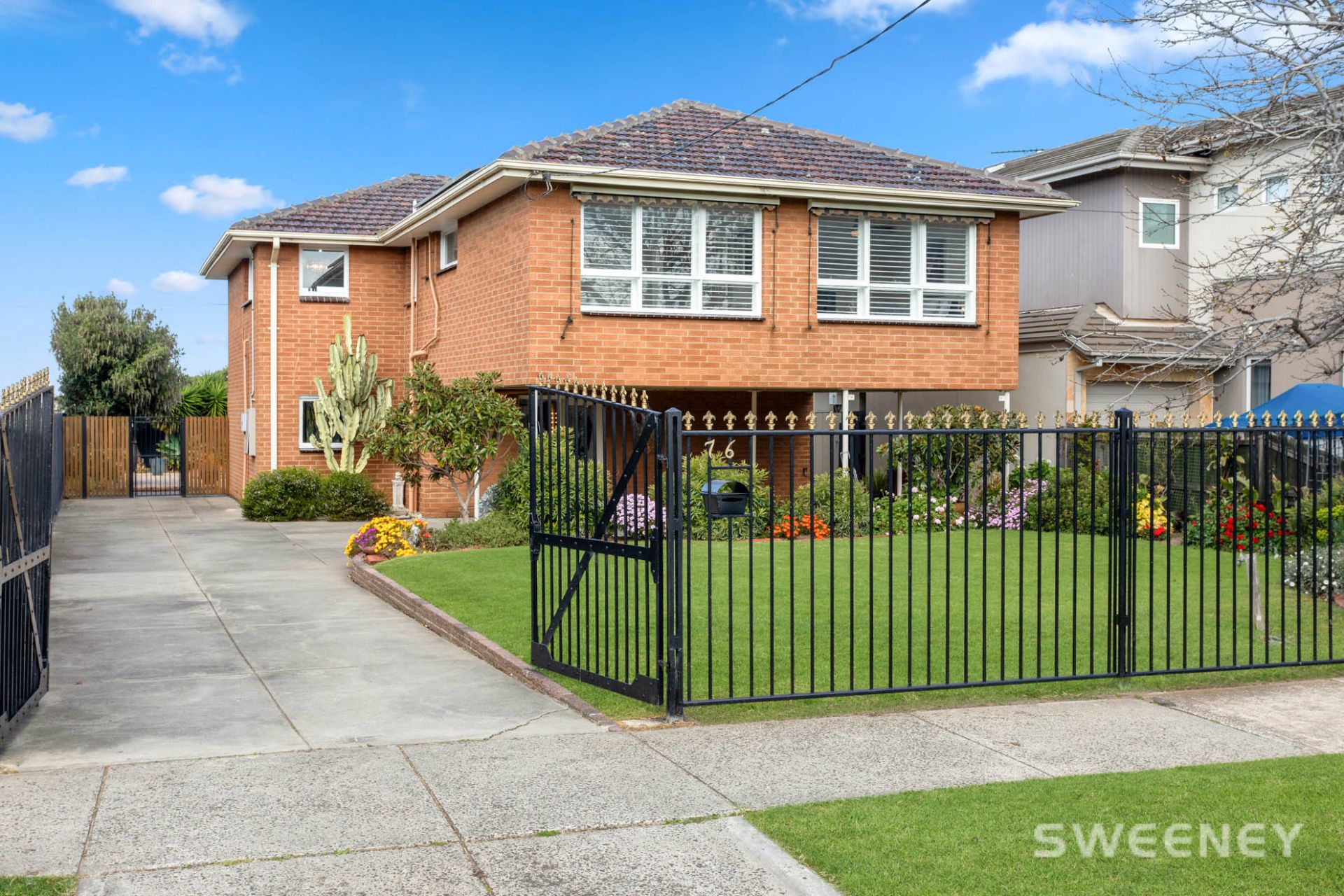 76 Simmons Drive, Seaholme - Thumbnail 2