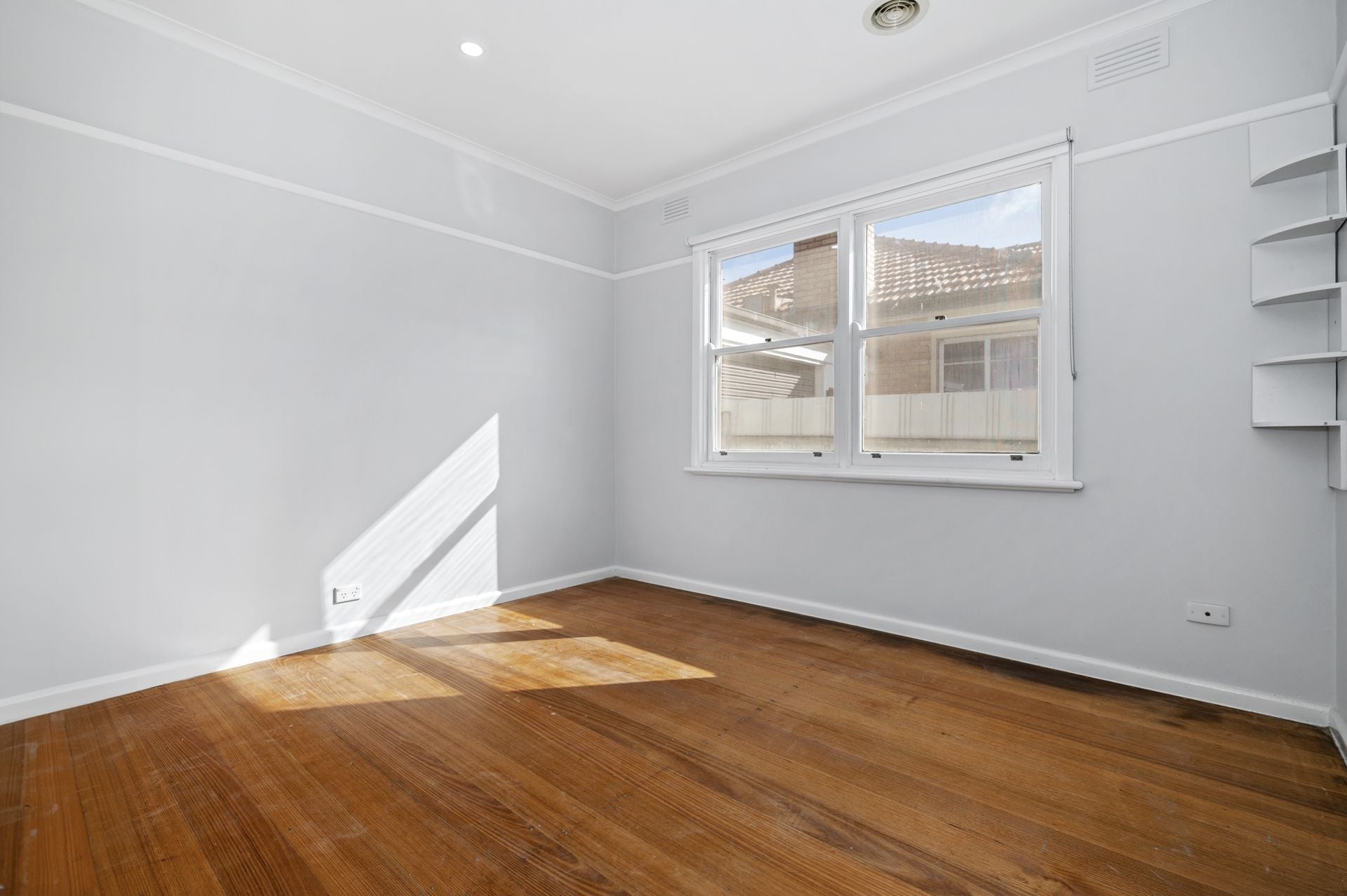 Charming 3 Bedroom Unit