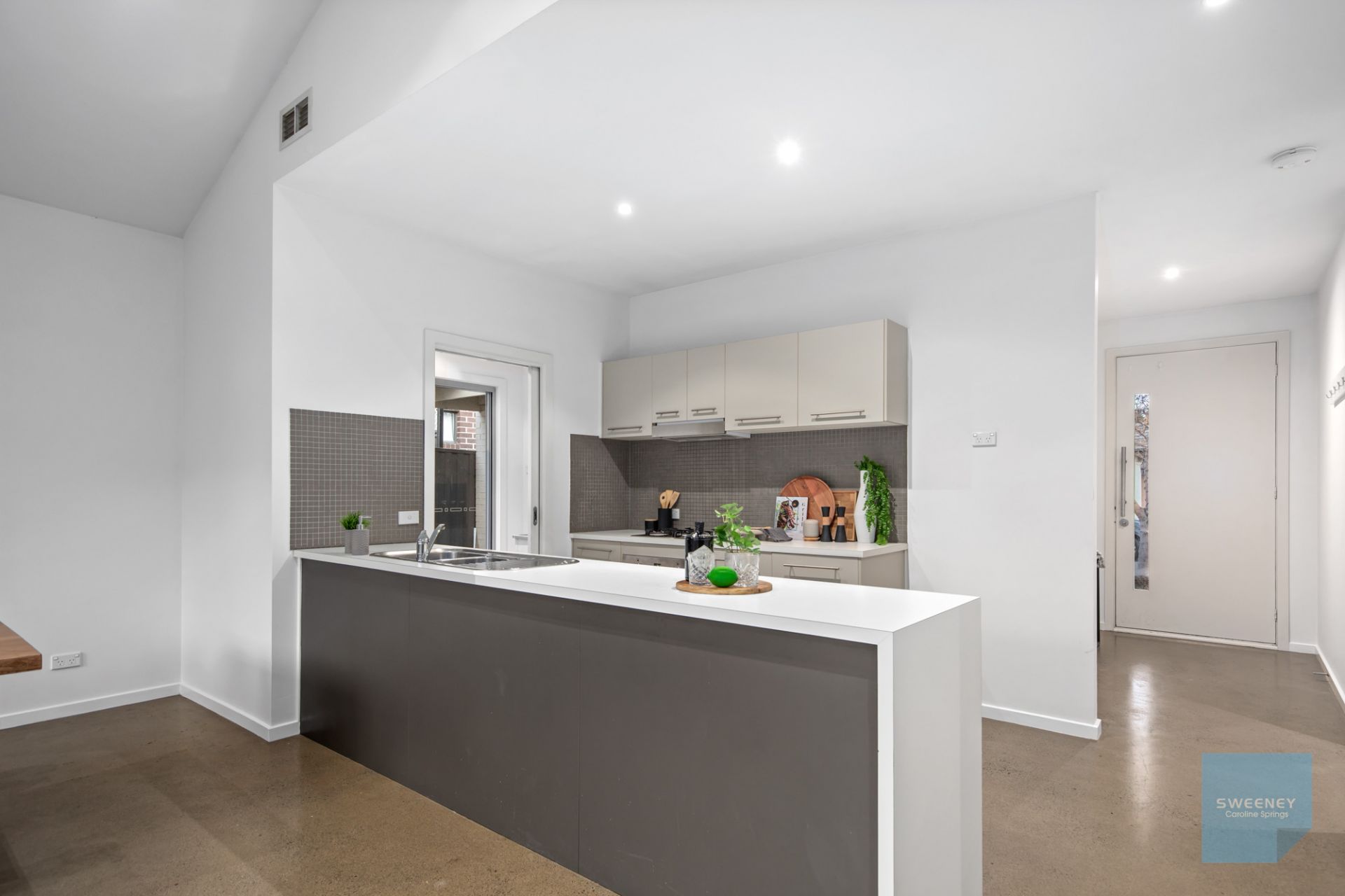 2/25 Cassan Way, Caroline Springs - Thumbnail 5