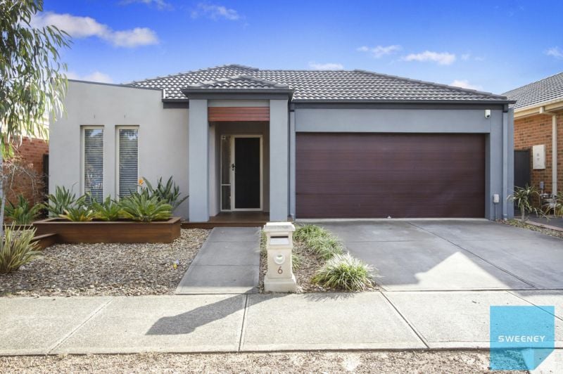 6 Scarvell Crescent, Caroline Springs - Thumbnail 2