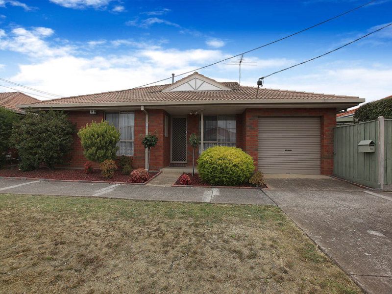 1B Fell Court, Altona Meadows - Thumbnail 2