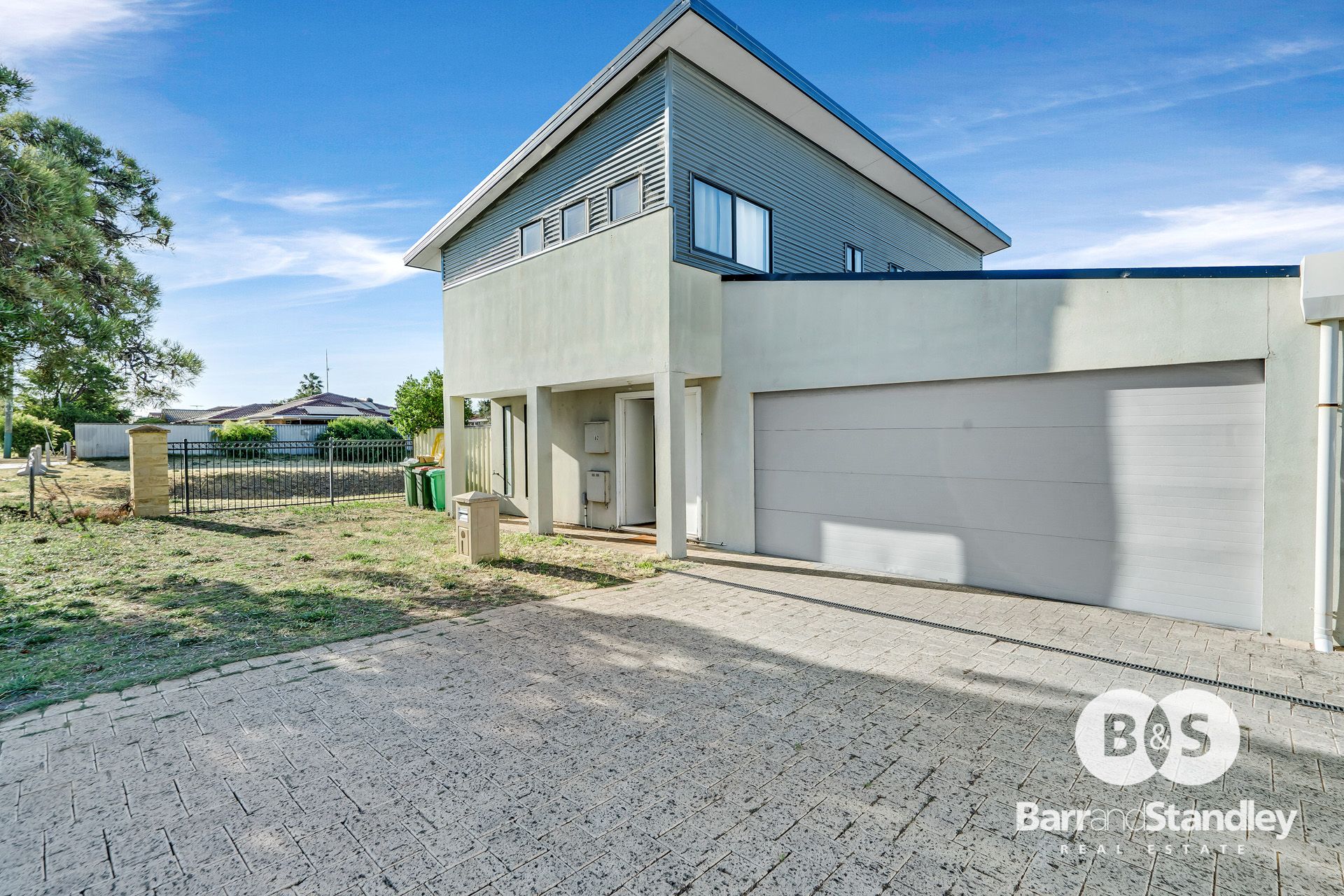 62 Adam Road, SOUTH BUNBURY Barr and Standley Real Estate