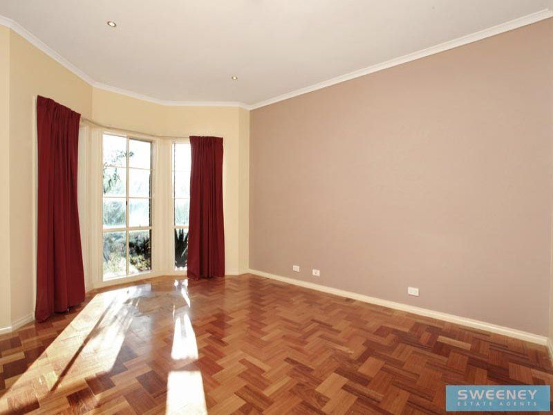 18 Claretown Avenue, Caroline Springs - Thumbnail 7