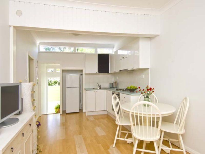 4 Thomas Street MCMAHONS POINT NSW, Point - Thumbnail 3