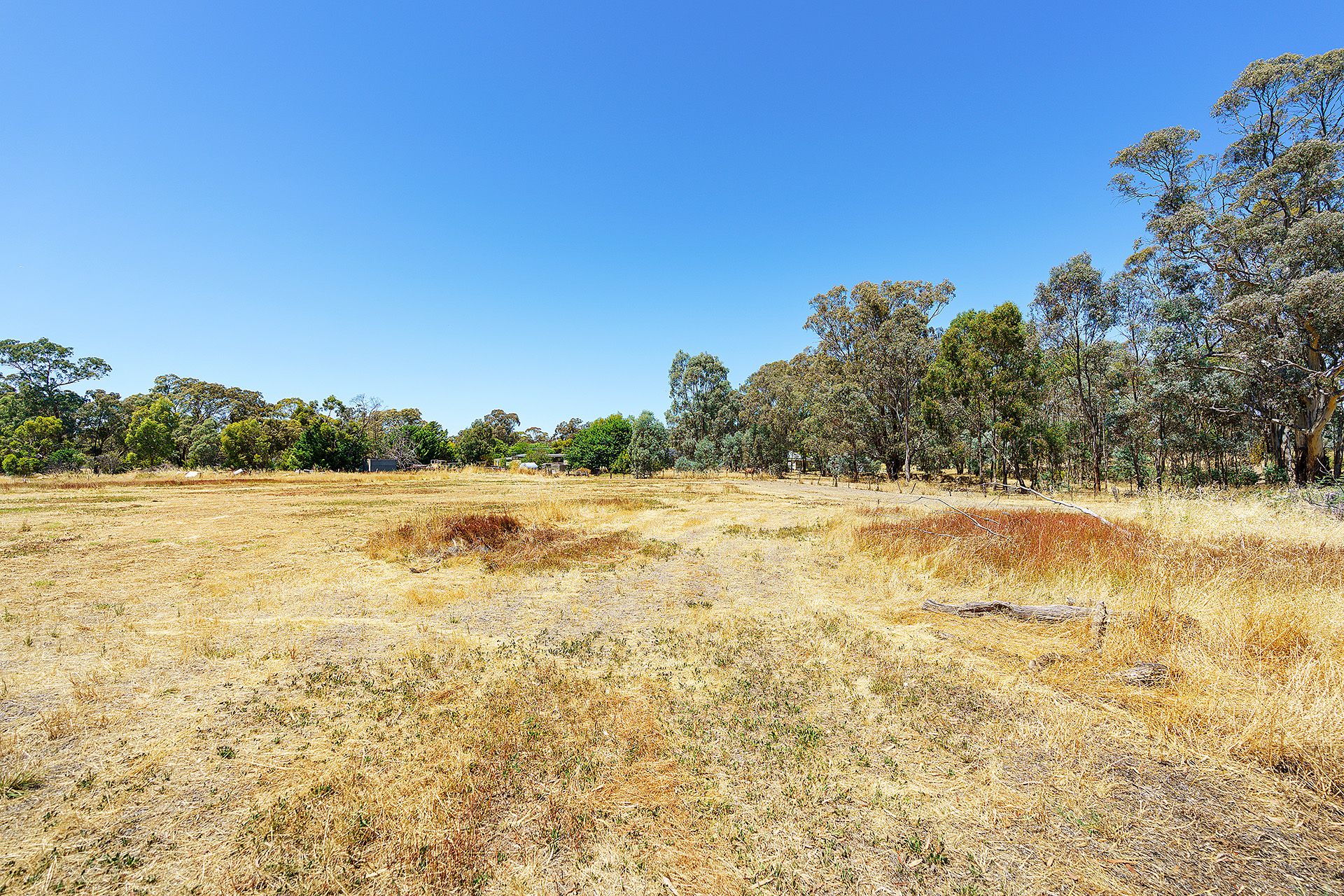 Real Estate For Sale C/A 30A/ Argall Street Redbank , VIC