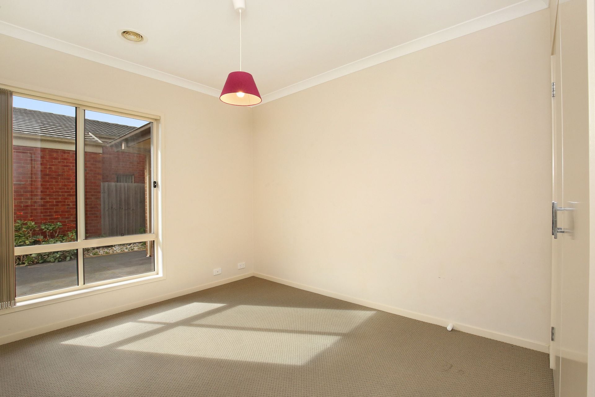 LOVE THE HOME, ADORE THE LOCATION - BRAND NEW CARPETS!