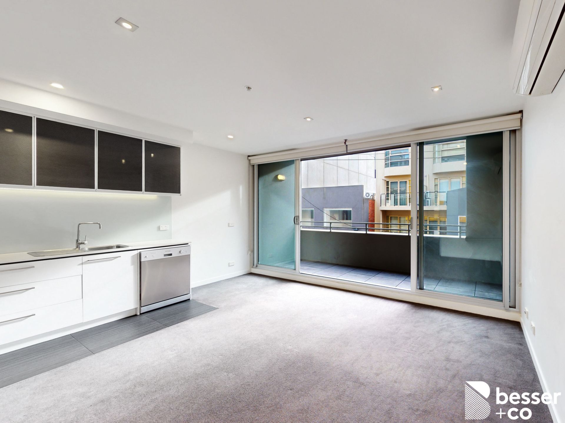 102/26 Wilson Street, South Yarra - Thumbnail 2
