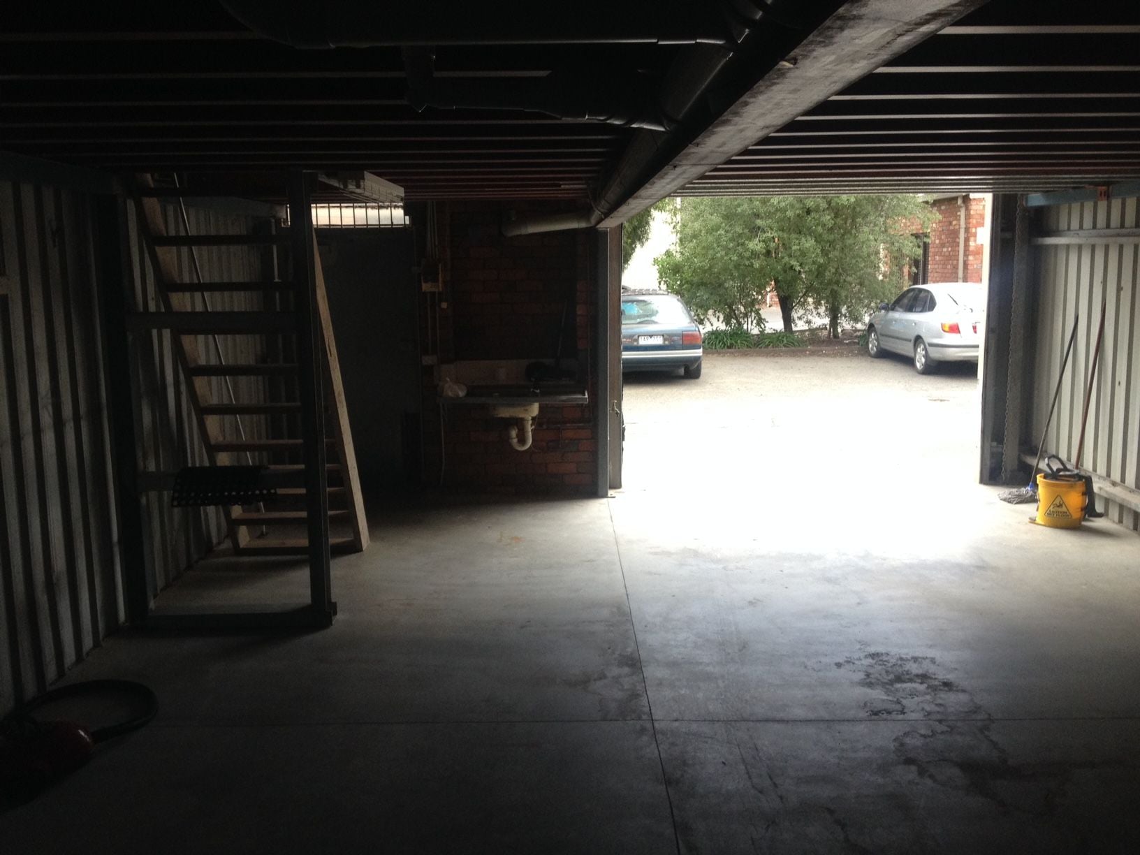 BUILDING AREA APPROX...120 SQM