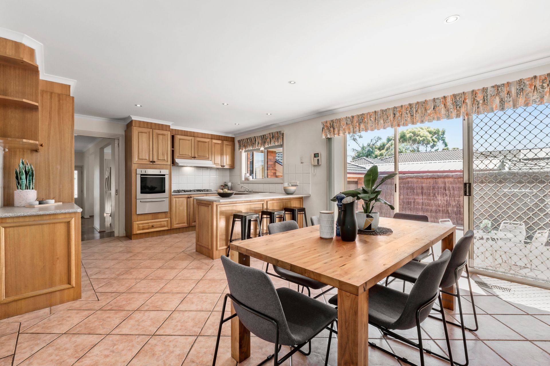 Auction 12th Feb @ 11.30am

Ideal Family Living – 4 Bedrooms / Rumpus Room / 682m2